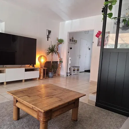 Maison De Famille à 2 Kms De La